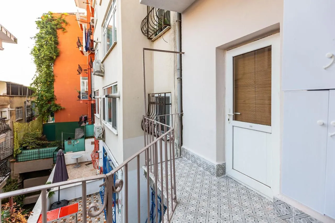 Central And Stylish Apartment 5 Min Walk To Istiklal Street In Cihangir, Beyoglu 0*, Istanbul Turkey