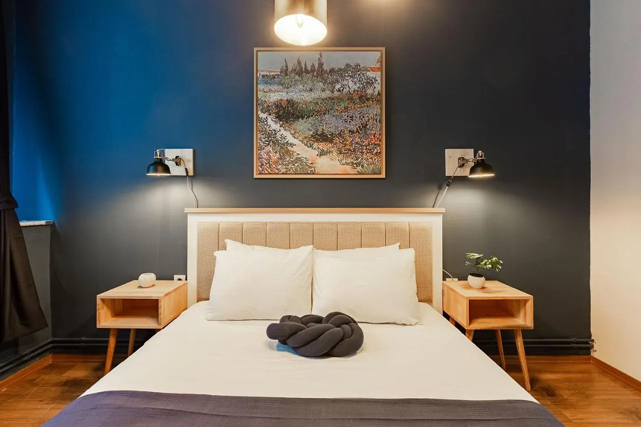 Central And Stylish Apartment 5 Min Walk To Istiklal Street In Cihangir, Beyoglu Istanbul