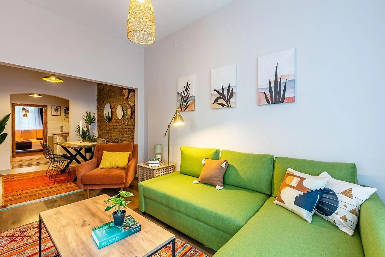 Central And Stylish Apartment 5 Min Walk To Istiklal Street In Cihangir, Beyoglu 0*, Istanbul