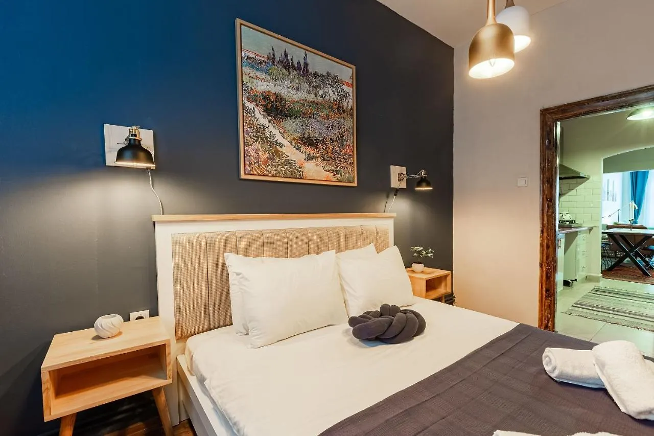 Central And Stylish Apartment 5 Min Walk To Istiklal Street In Cihangir, Beyoglu